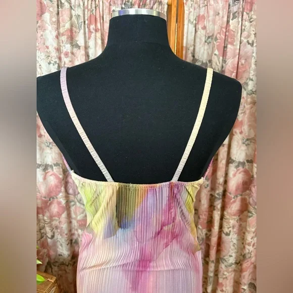 PrettyLittleThing Pastel Tie-Dye Maxi Dress - Picture 6 of 13